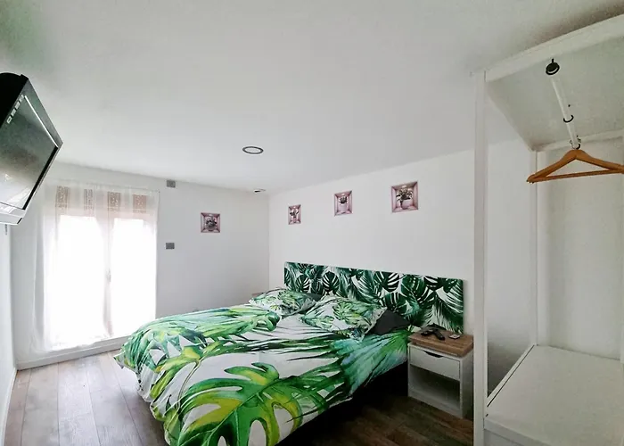 Les Piafs Du Der 1 شقة *