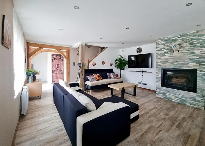 Les Piafs Du Der 1 شقة *